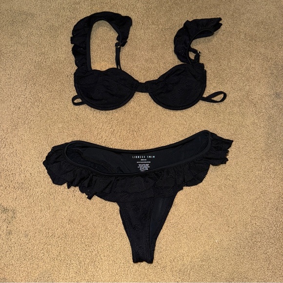 Lioness black Ruffled Bikini Set - Picture 4 of 6